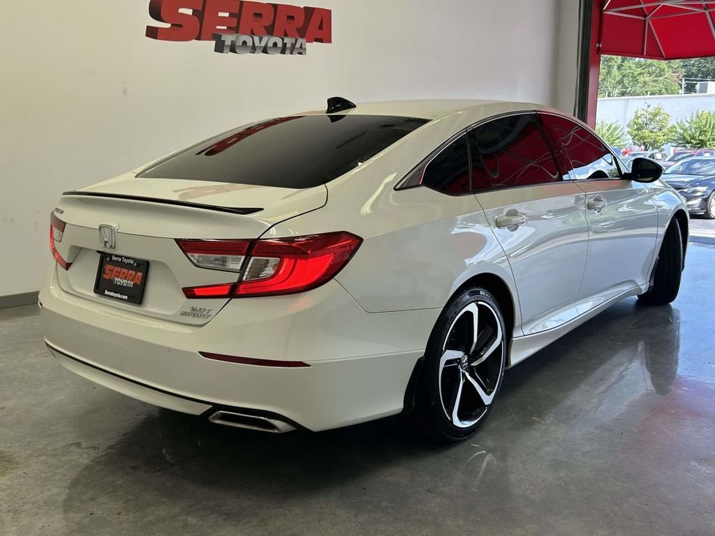 Used 2022  Honda Sport 2.0T image 3