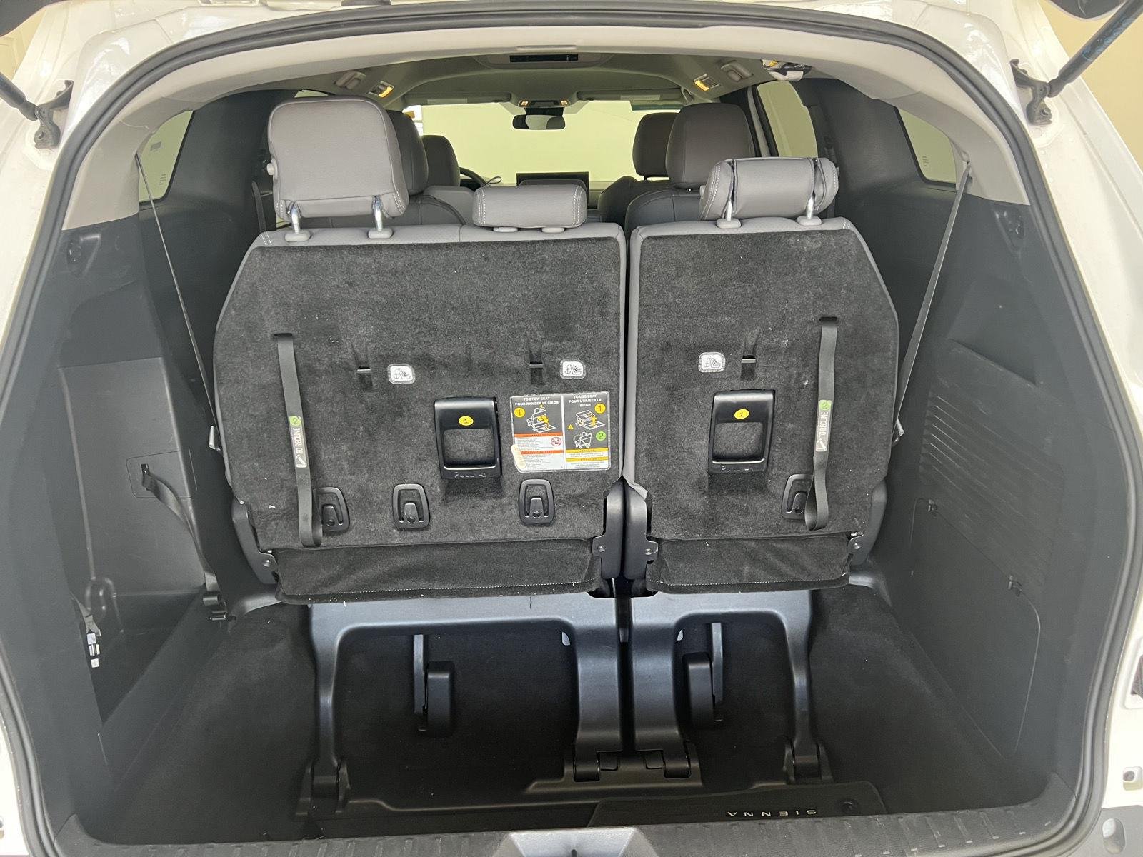Used 2025 Ice Cap Toyota LE image 27