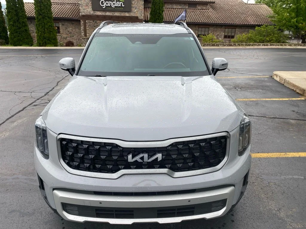 Used 2023 Gray Kia SX X-Line image 6