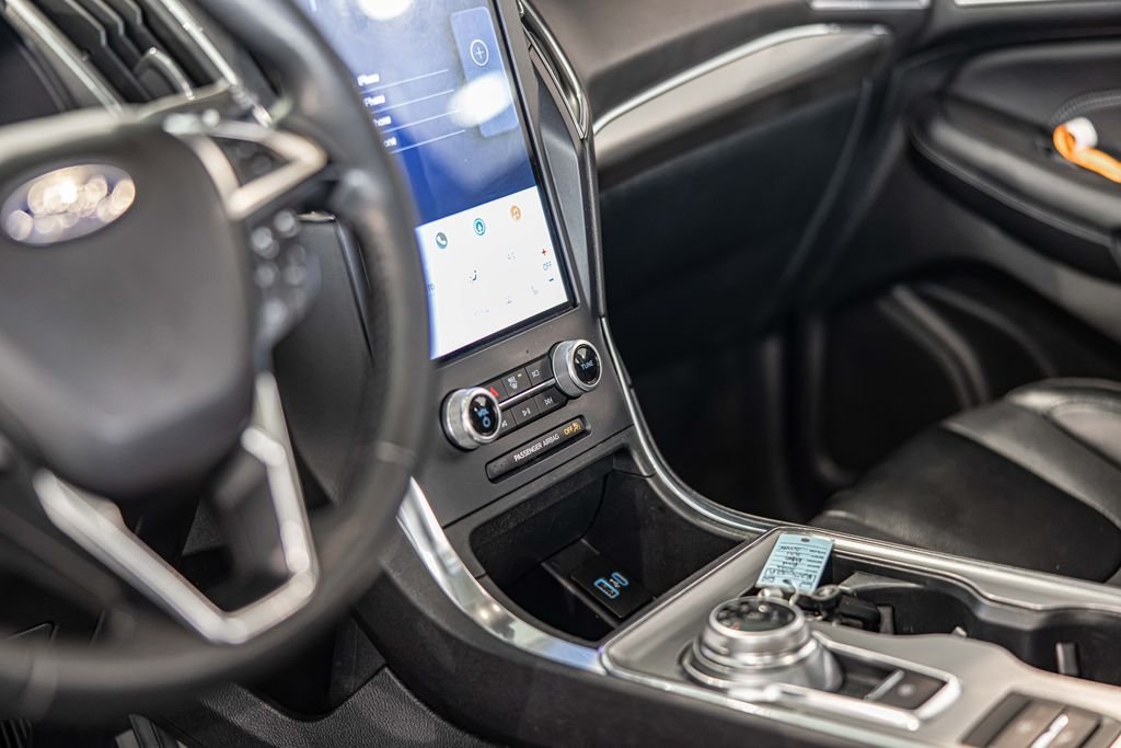 Used 2022 Silver Ford Titanium image 24
