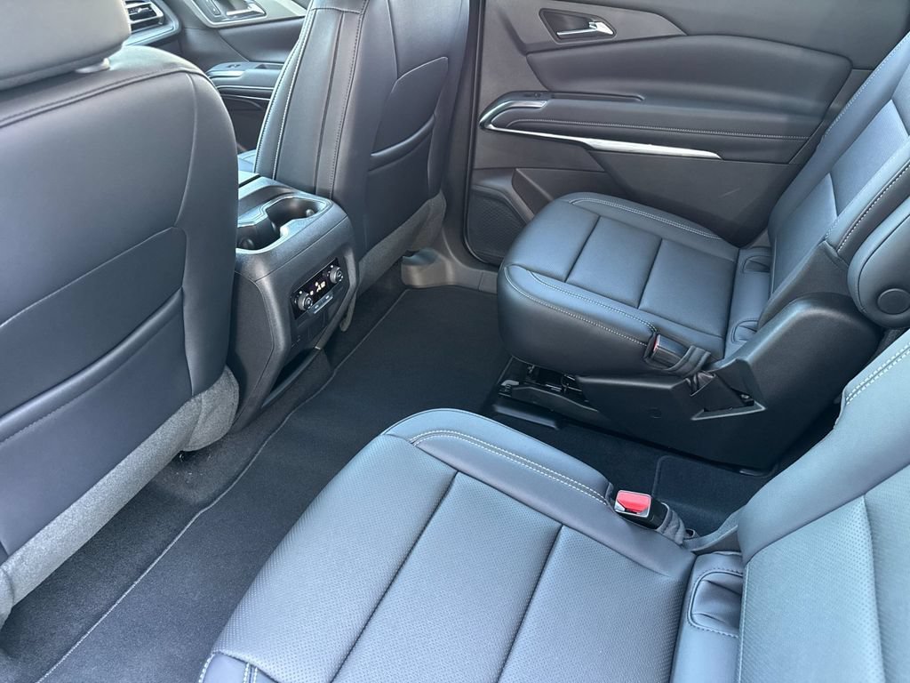 2026 Chevrolet Traverse LT - Photo 11