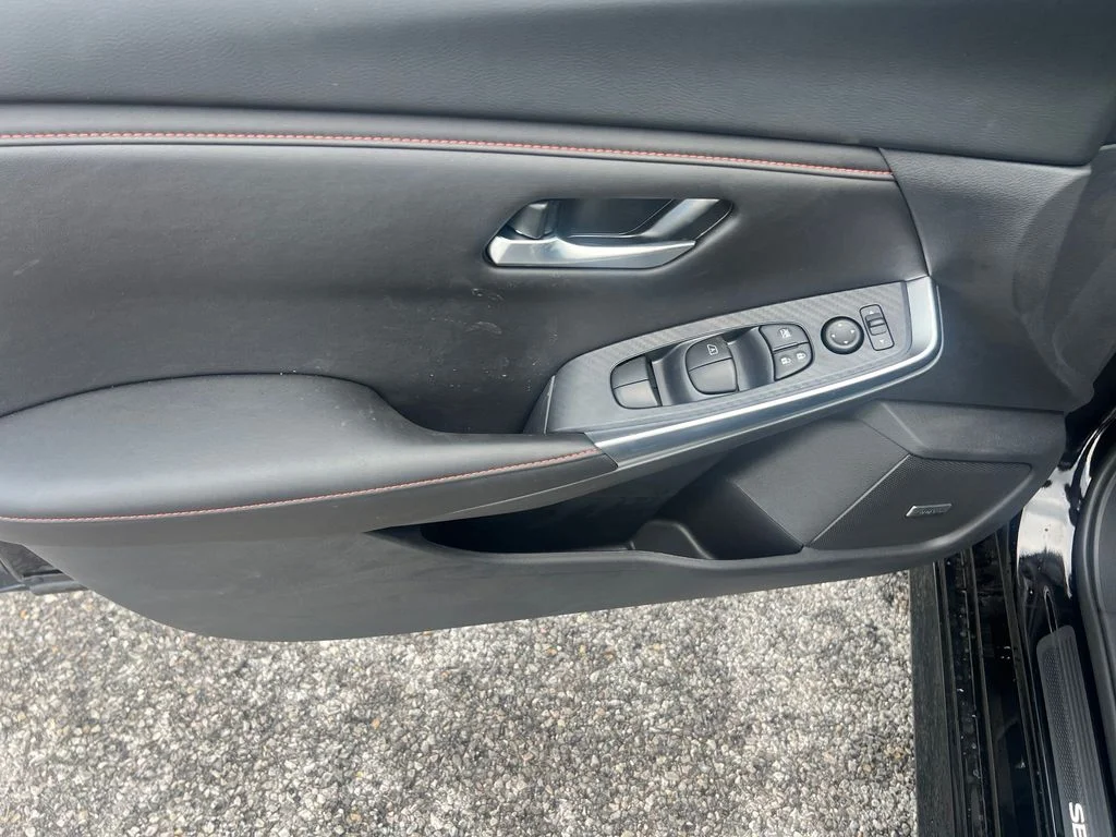 Used 2025 Black Nissan SR image 12