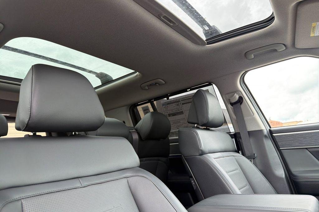 2026 Hyundai Santa Fe Limited - Photo 15