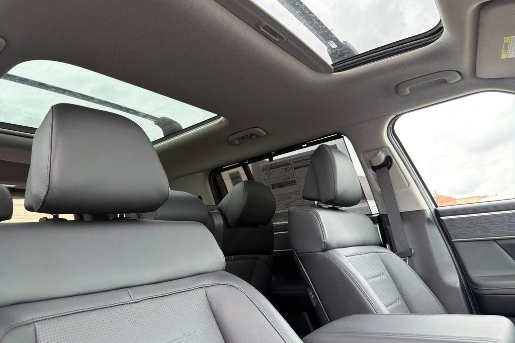 2026 Hyundai Santa Fe Limited - Photo 15
