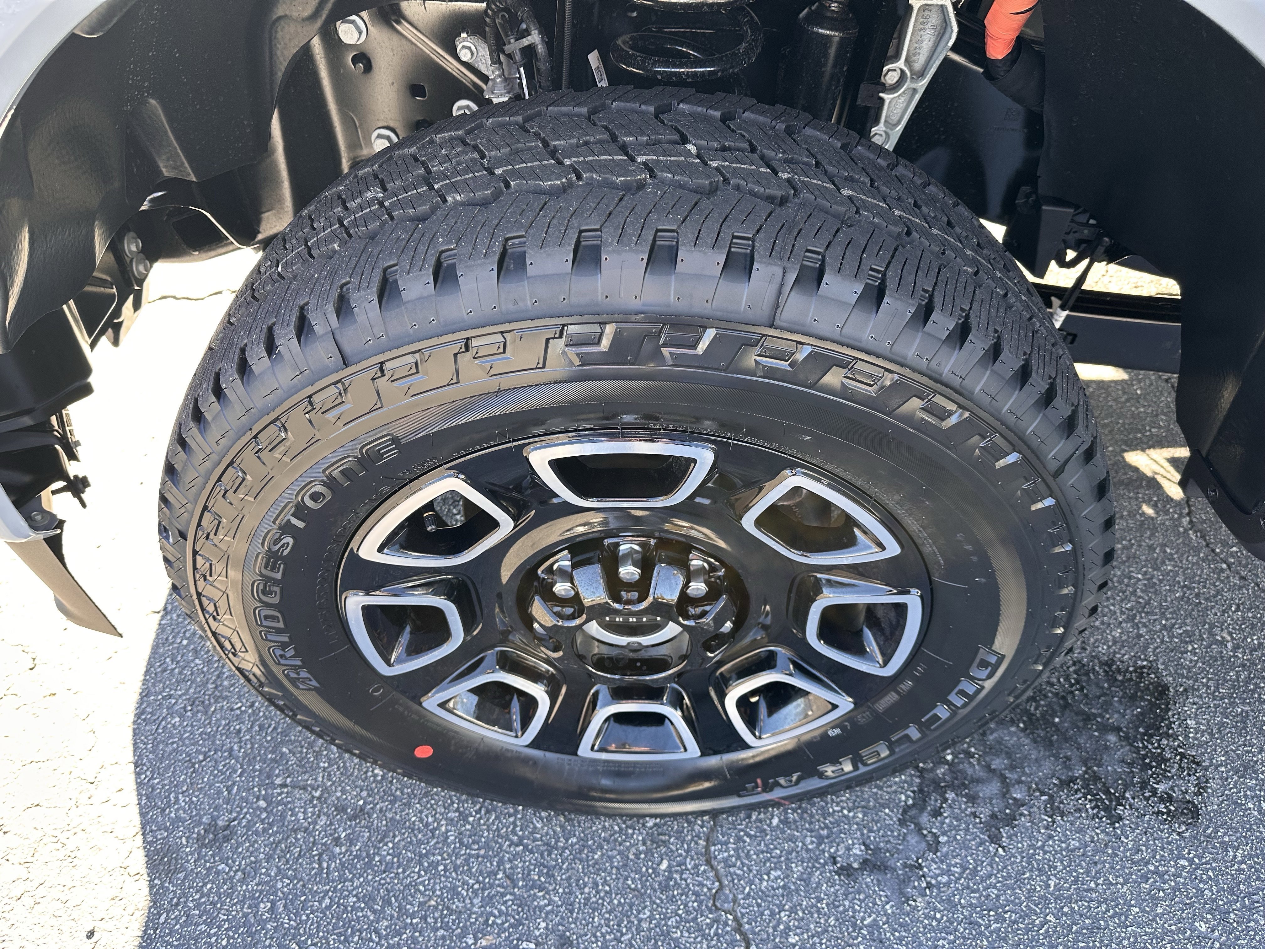 New 2026 Glacier Gray Metallic Tri-Coat Ford F-250® Platinum® image 33