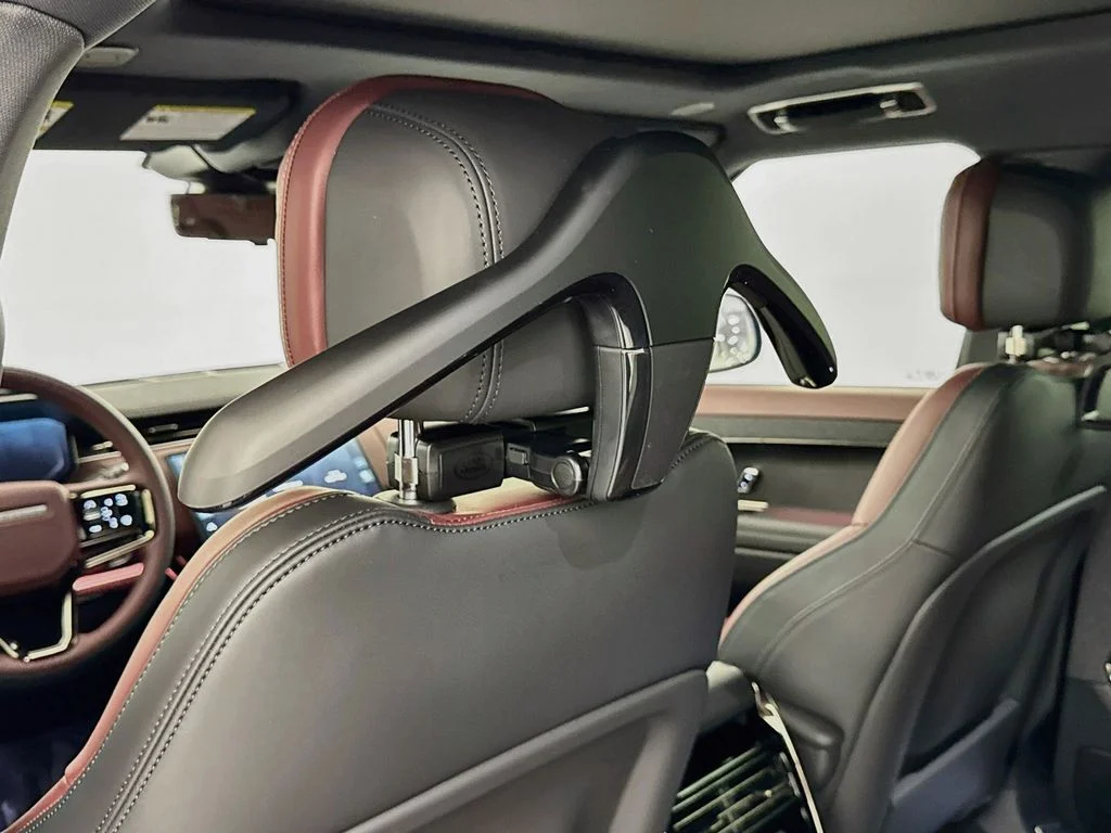 New 2026 Borasco Grey Land Rover Dynamic SE image 26