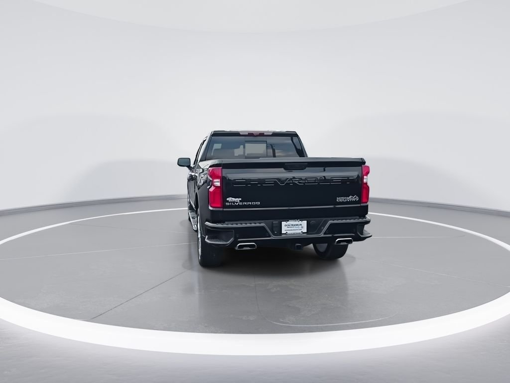 Used 2024 Black Chevrolet High Country image 7