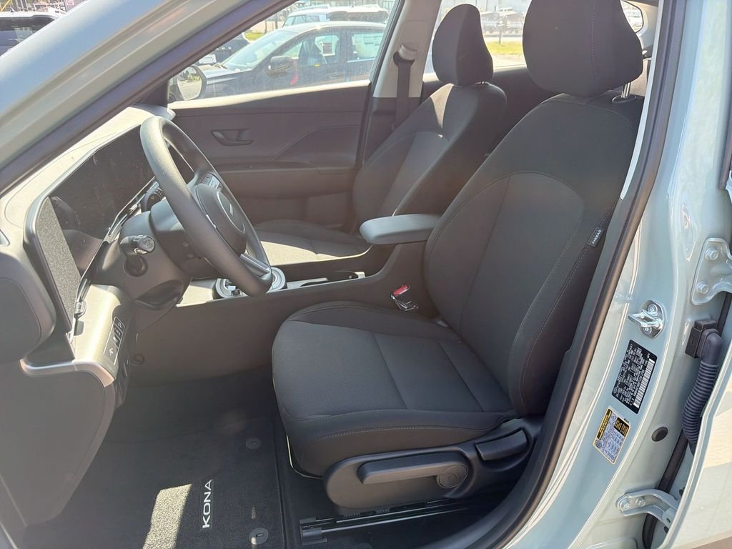 2026 Hyundai Kona SE - Photo 13