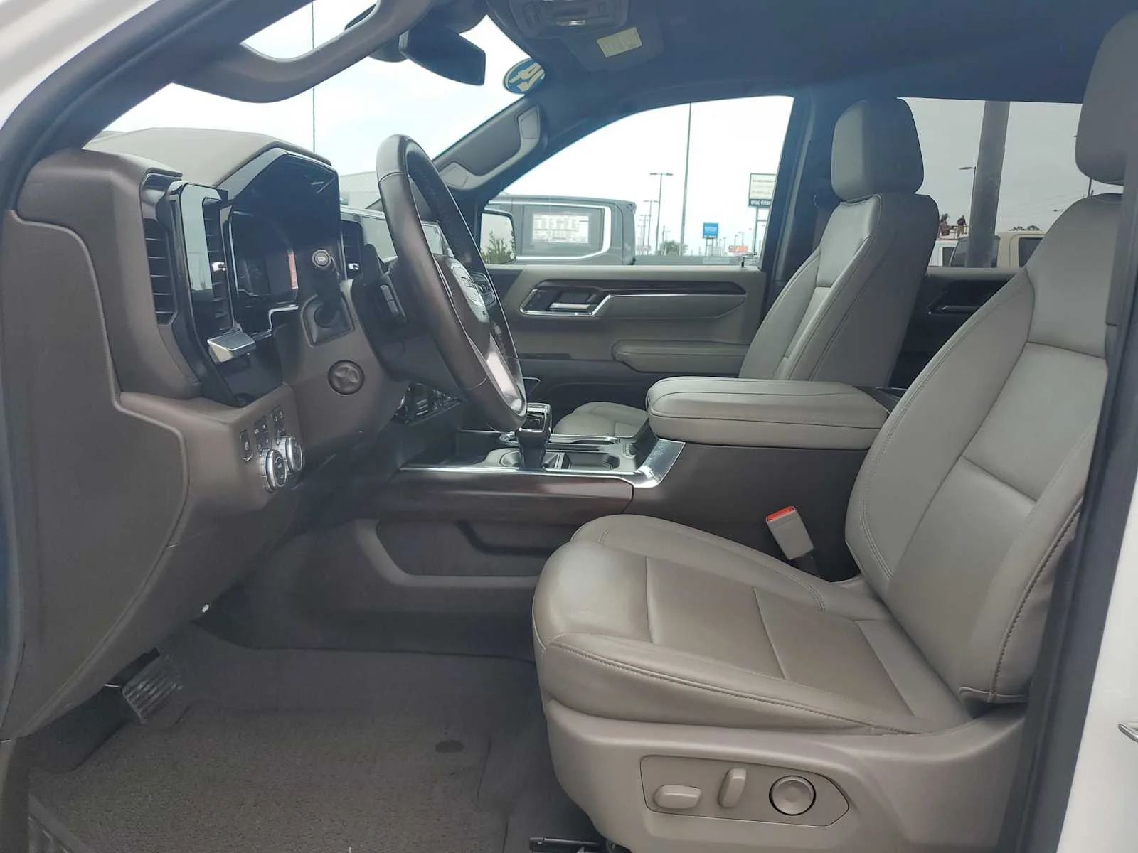 Used 2024 Summit White GMC SLT image 13