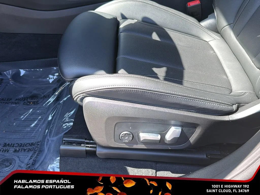 Used 2023  BMW xDrive30i image 14