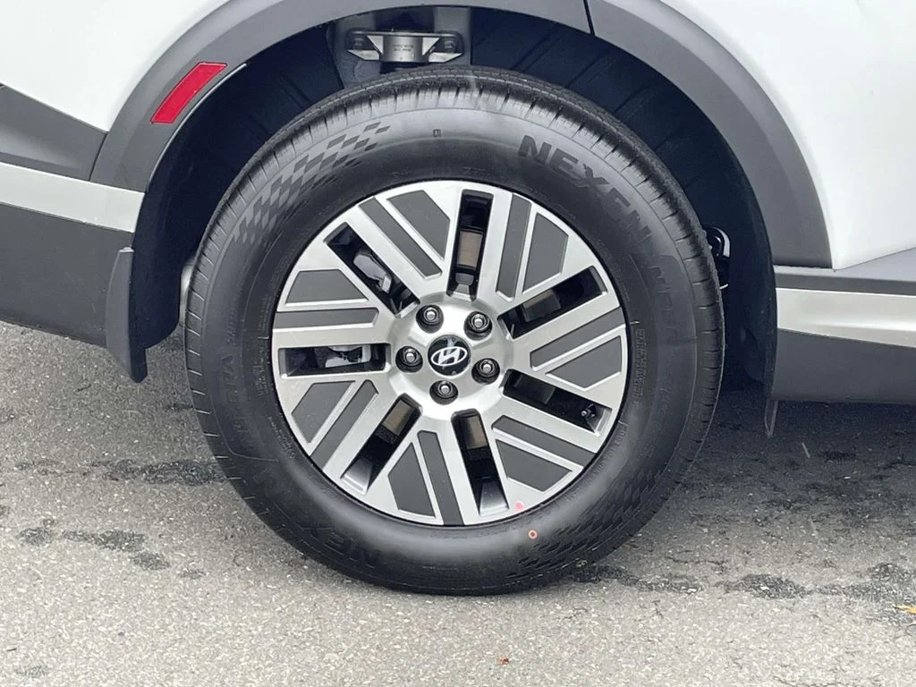 New 2026 White Hyundai Blue SEL Premium image 7