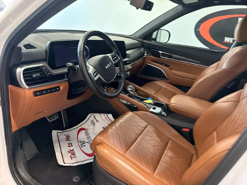 Used 2024 White Kia SX-Prestige X-Pro image 11