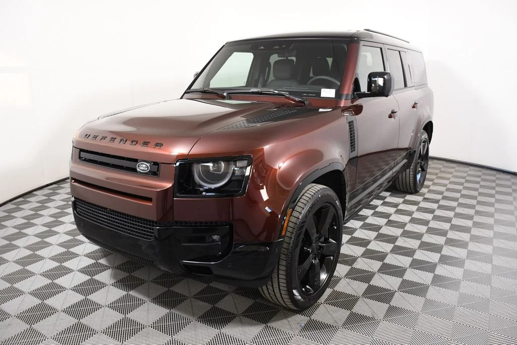 New 2026 Sedona Red Land Rover X-Dynamic SE image 6