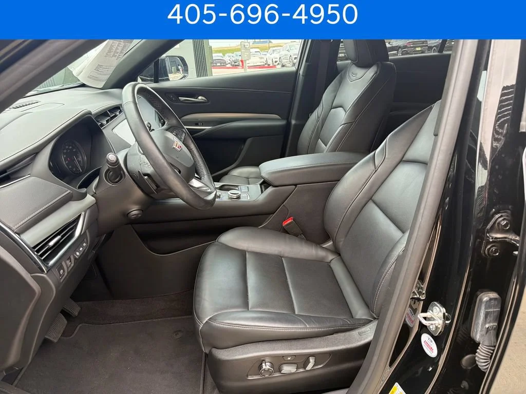 Pre-Owned 2023 Cadillac XT4 FWD Premium Luxury
