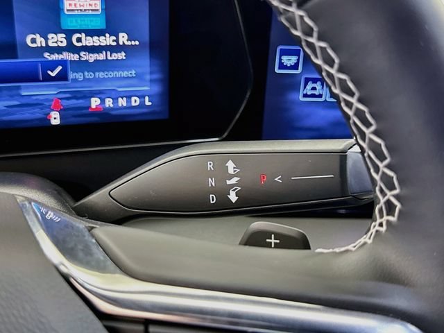 Used 2025 Summit White Chevrolet LT image 18