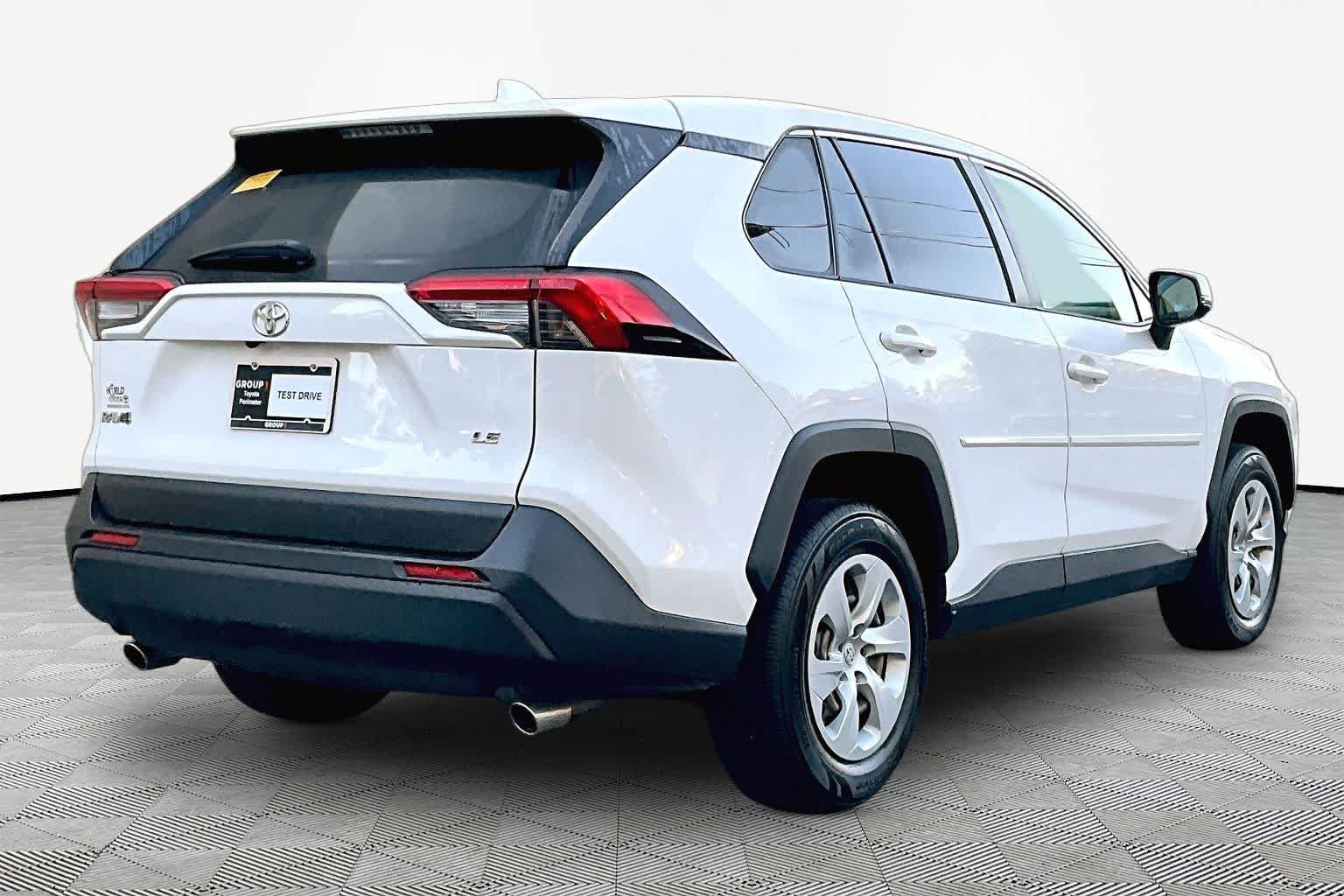 Used 2023 Ice Cap Toyota LE image 13