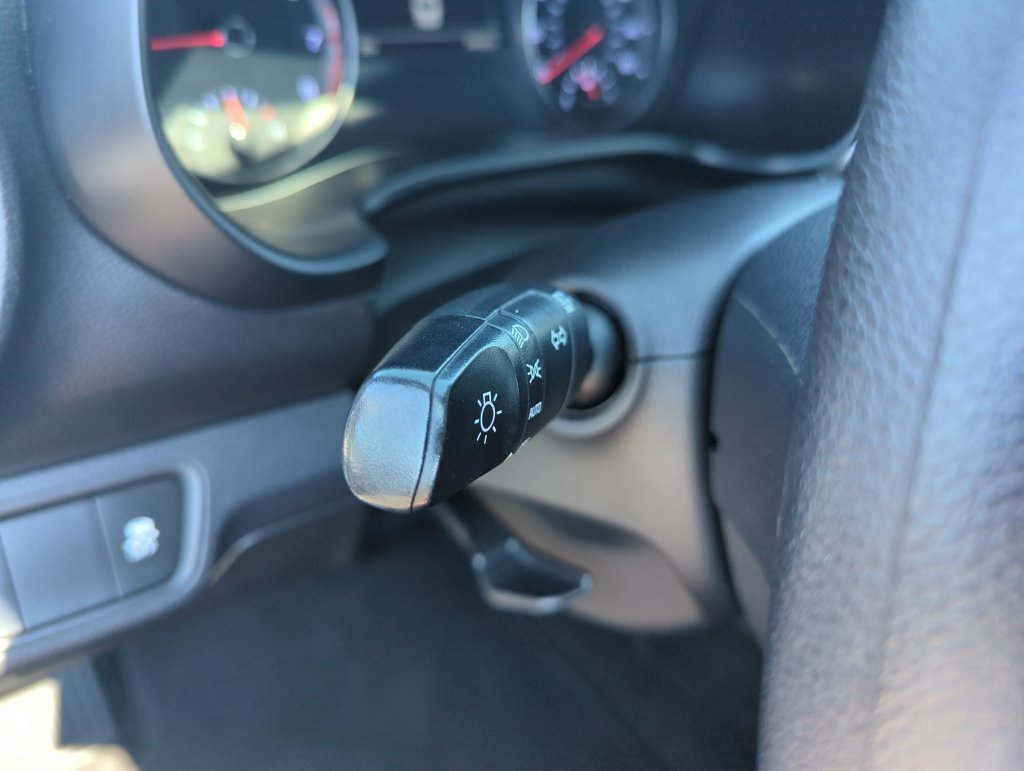 Used 2023 Blue Kia LXS image 21