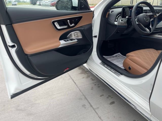 2025 Mercedes-Benz E-Class E350 - Photo 42