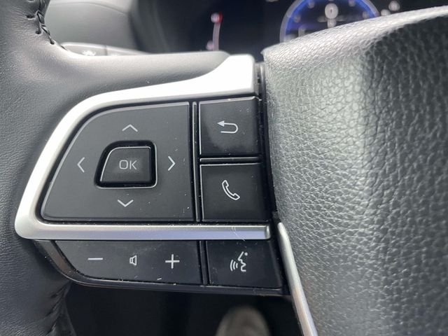 Used 2024 White Toyota XLE image 14