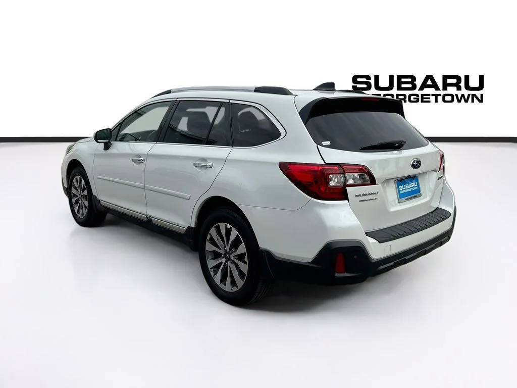 Used 2018 White Subaru 2.5i image 5
