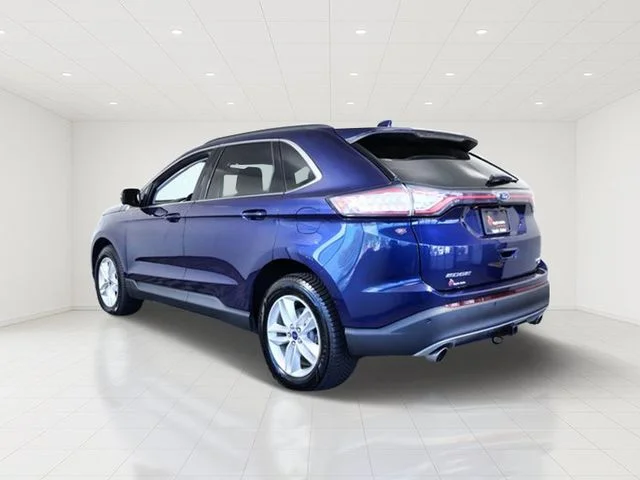 Used 2016 Blue Ford SEL image 4