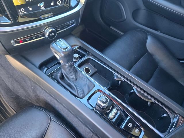 Used 2021 Gray Volvo T5 Momentum image 14