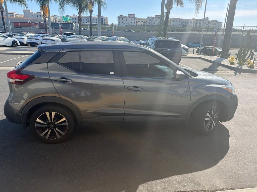 Used 2020 Gray Nissan SV image 6
