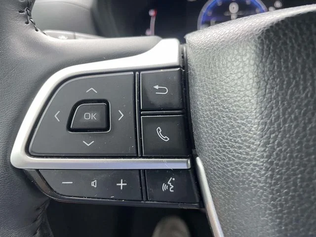 Used 2024 White Toyota XLE image 14