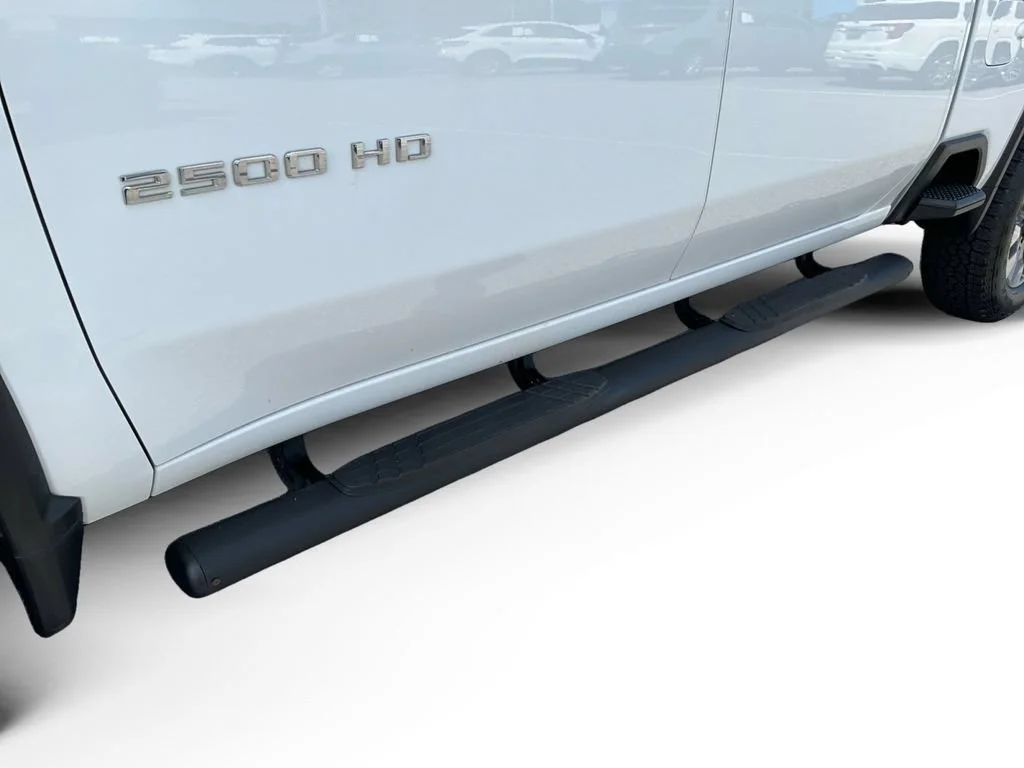 Used 2024 Summit White Chevrolet Custom image 17