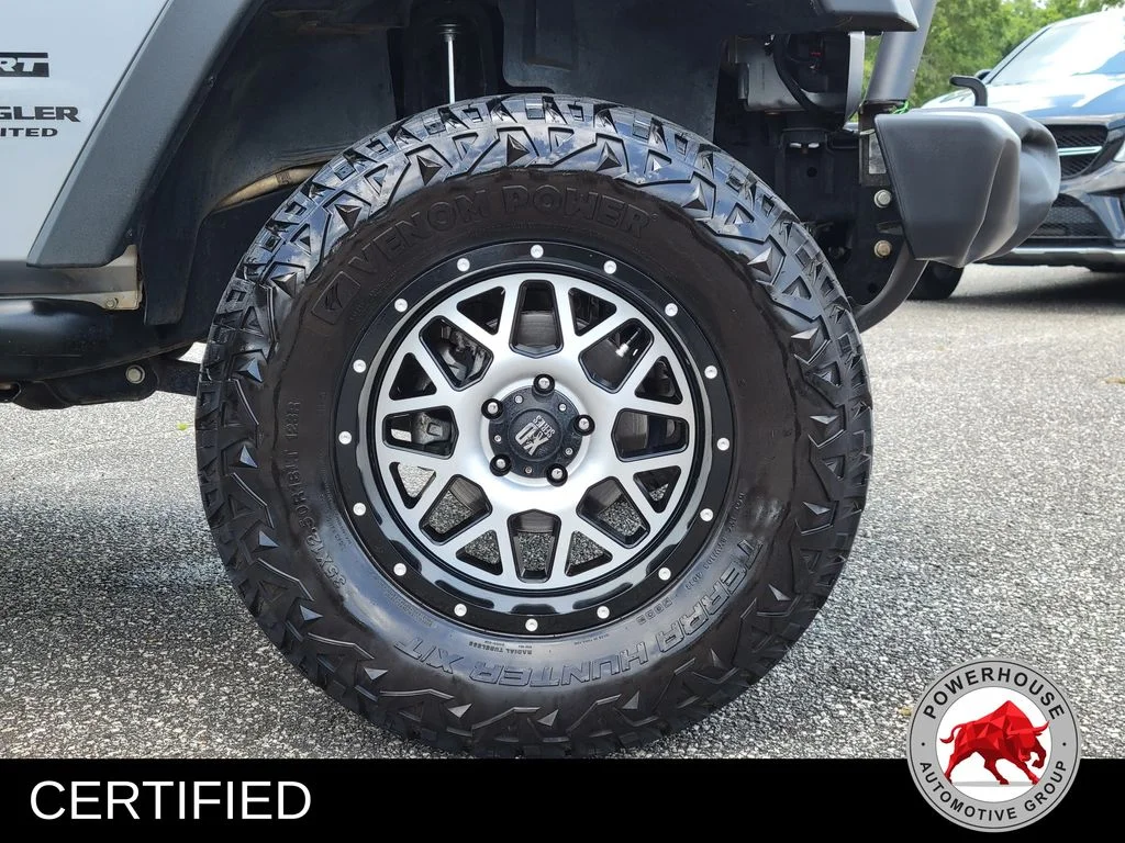 Used 2016 Silver Jeep Unlimited Sport image 12