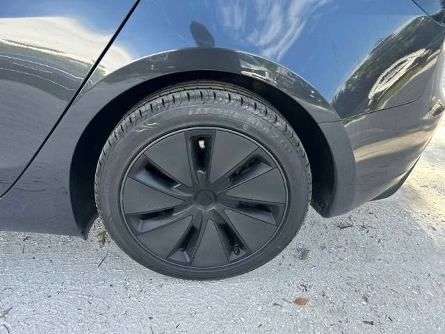 Used 2024 Stealth Gray Tesla Base image 20
