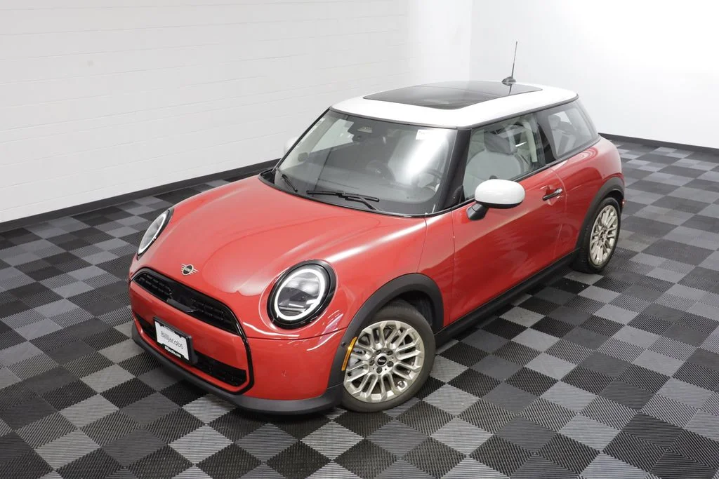 Certified Used 2026 Chili Red MINI Signature Plus image 2