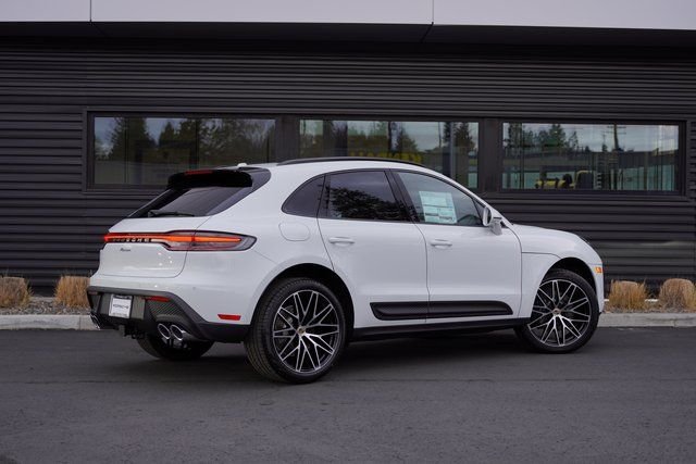 2026 Porsche Macan - Photo 30