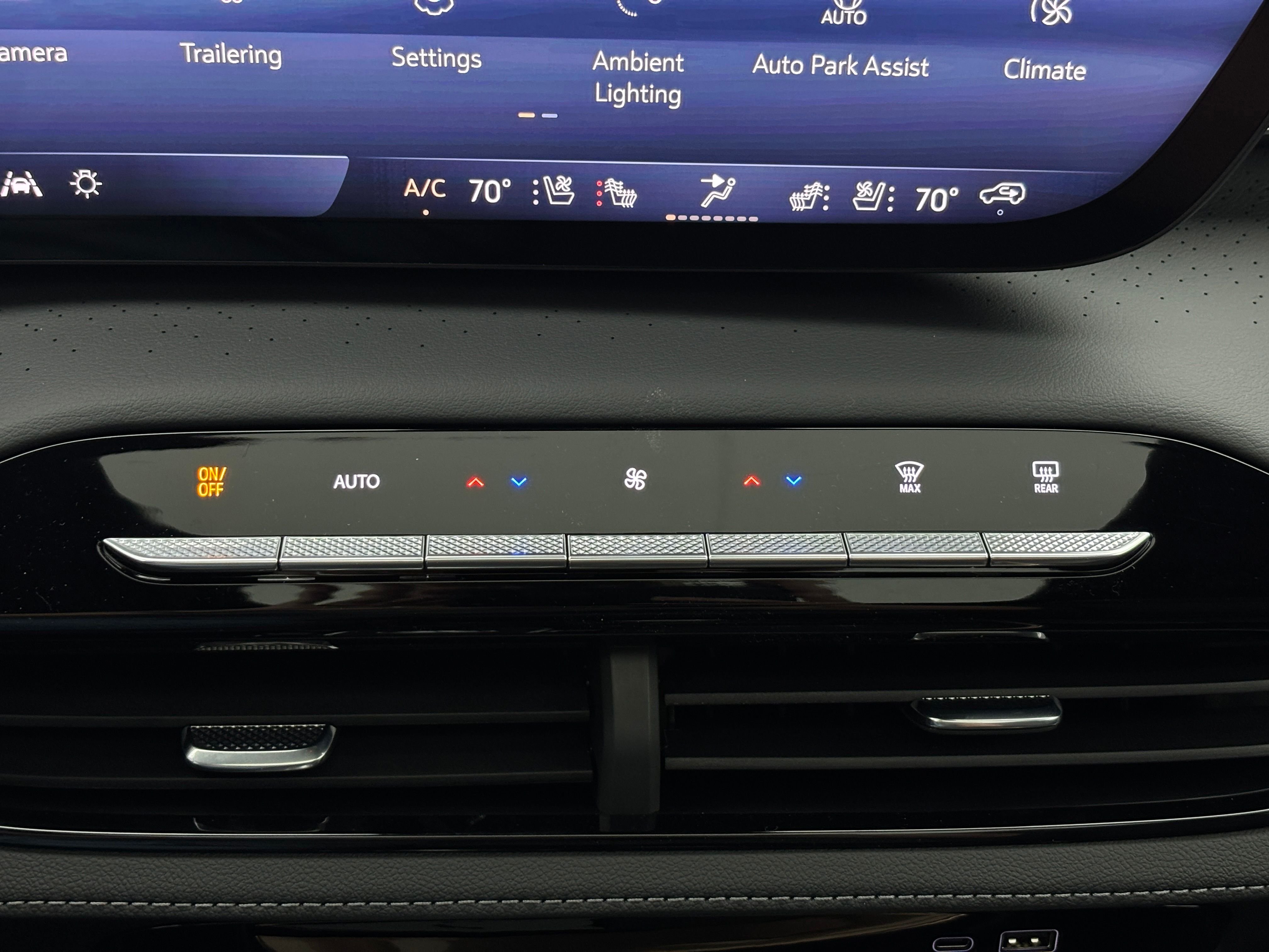 New 2026 Moonstone Gray Metallic Buick Avenir image 33