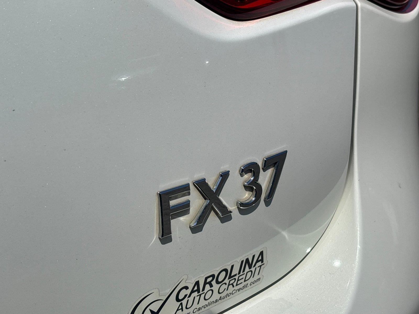 Used 2013 Moonlight White INFINITI Base image 11