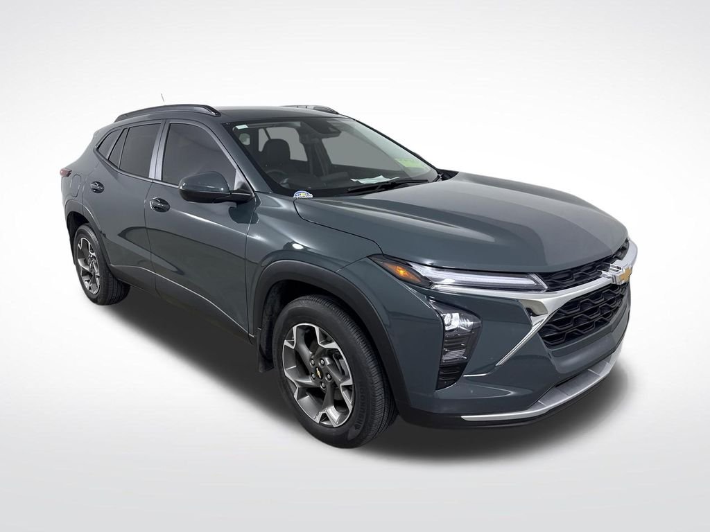 2025 Chevrolet Trax LT's photo