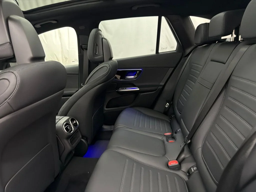 New 2026 Black Mercedes-Benz GLC 300 image 19