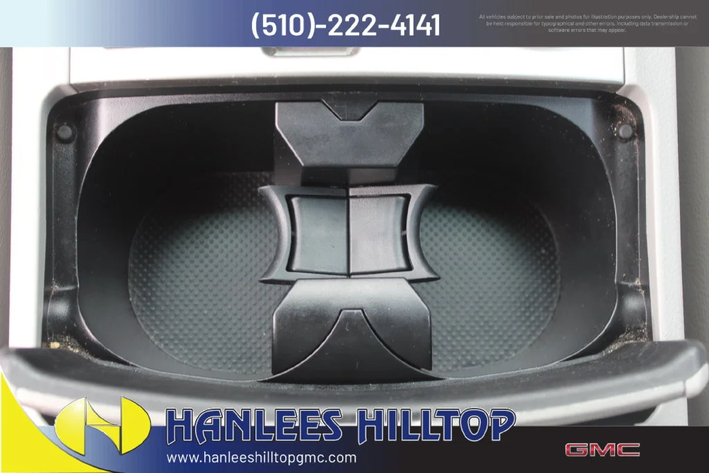 Used 2012 White Toyota Base image 18
