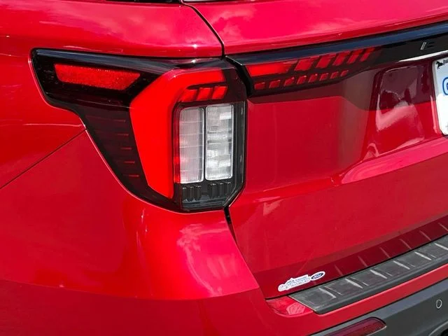 New 2026 Rapid Red Metallic Tinted Clearcoat Ford ST image 10