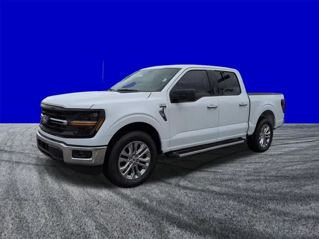 New 2026 Oxford White Ford XLT image 8