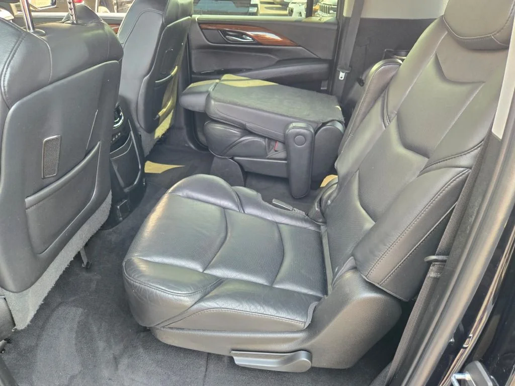 Certified Used 2018 Black Cadillac Premium image 21