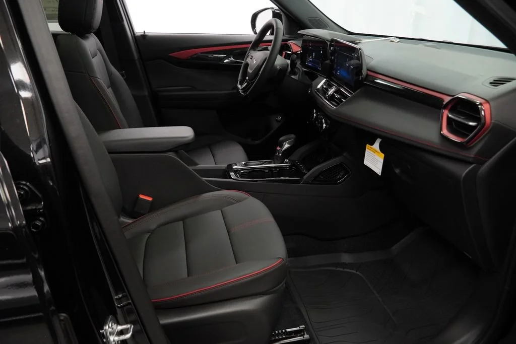 New 2026 Mosaic Black Metallic Chevrolet RS image 29