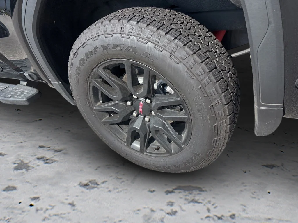 New 2026 Onyx Black GMC Elevation image 44