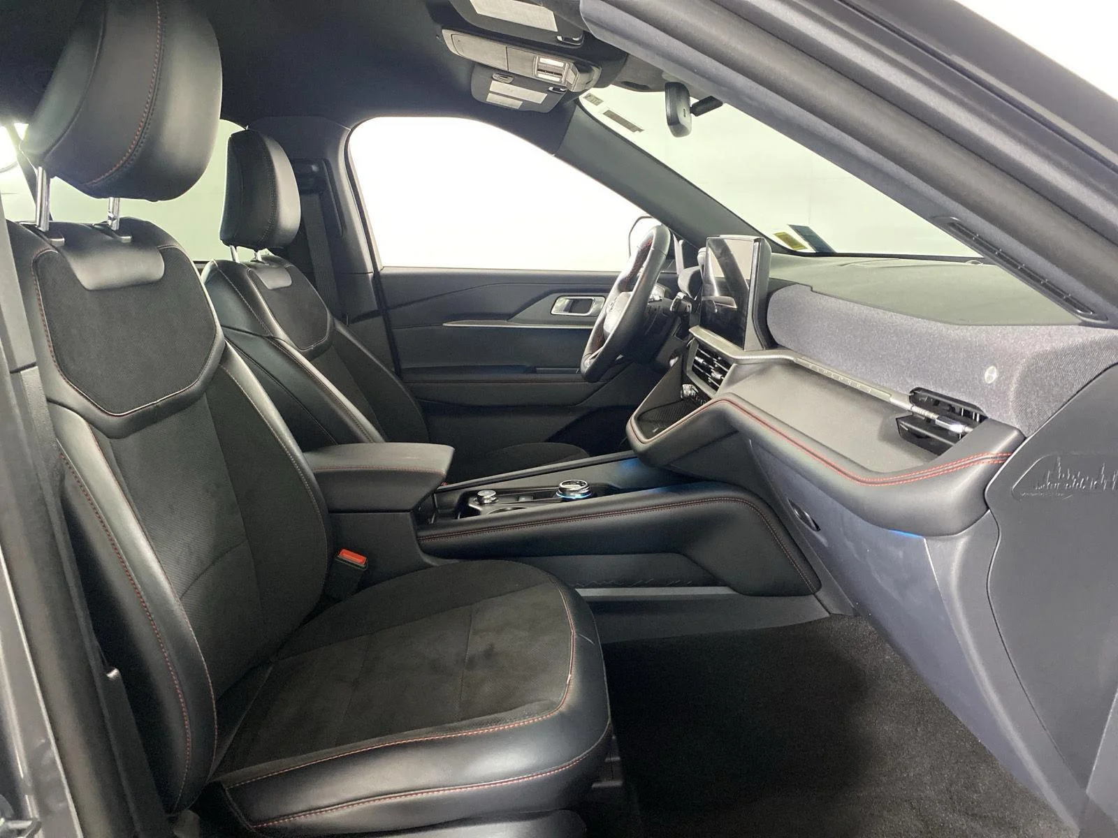 Used 2025 Carbonized Gray Ford ST image 40