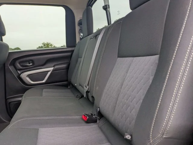 Used 2017 Silver Nissan SV image 13