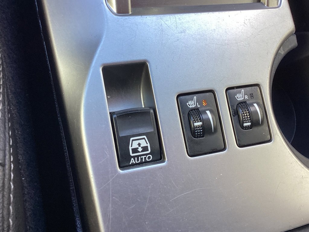 Certified Used 2018 Black Toyota SR5 Premium image 6