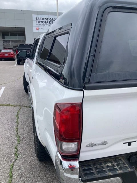 Used 2022 White Toyota SR5 image 7