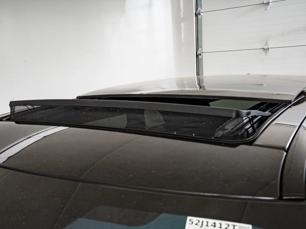 Used 2019 Santorini Black Metallic Land Rover R-Dynamic SE image 14
