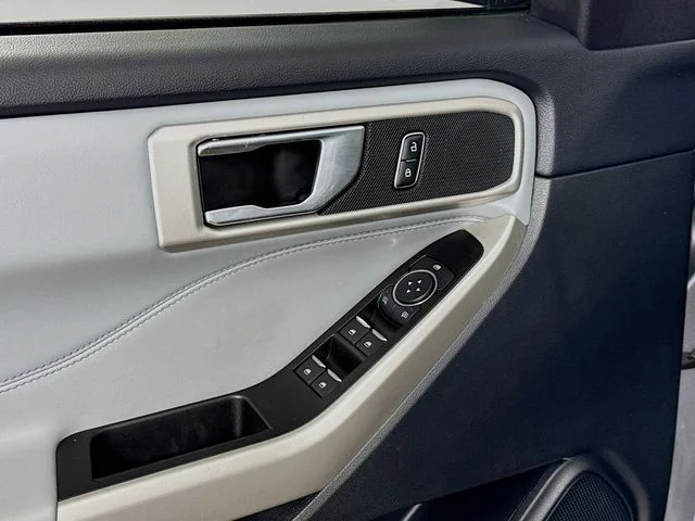 Used 2022 Gray Ford XLT image 18