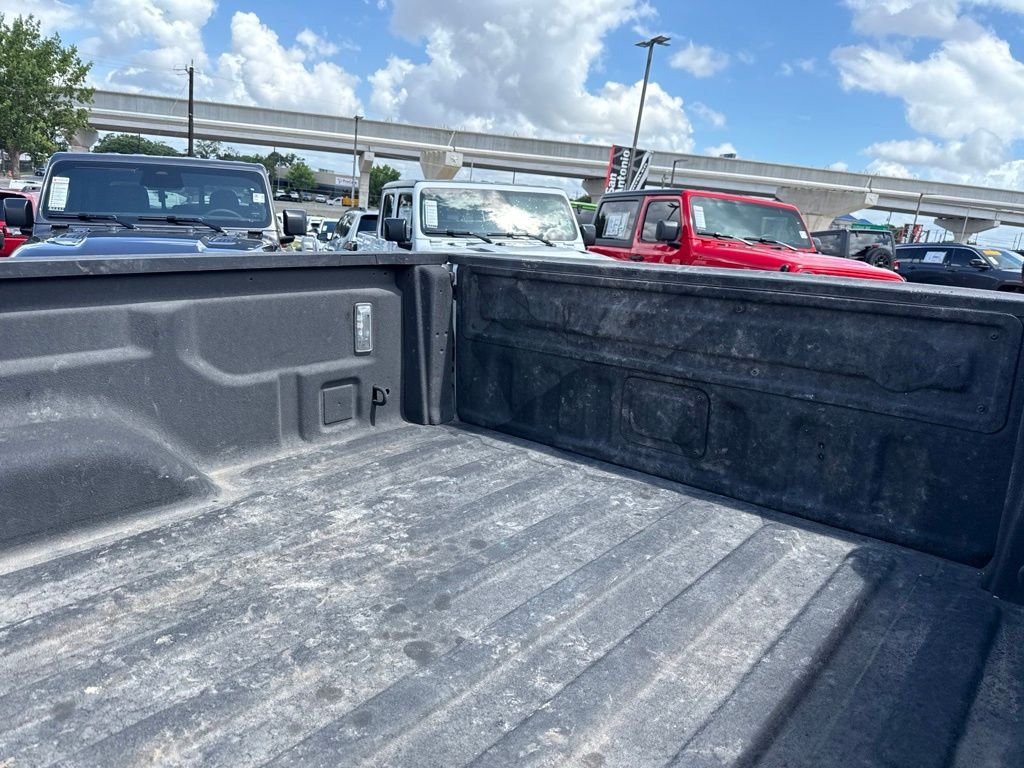 Used 2023 White Jeep Mojave image 20